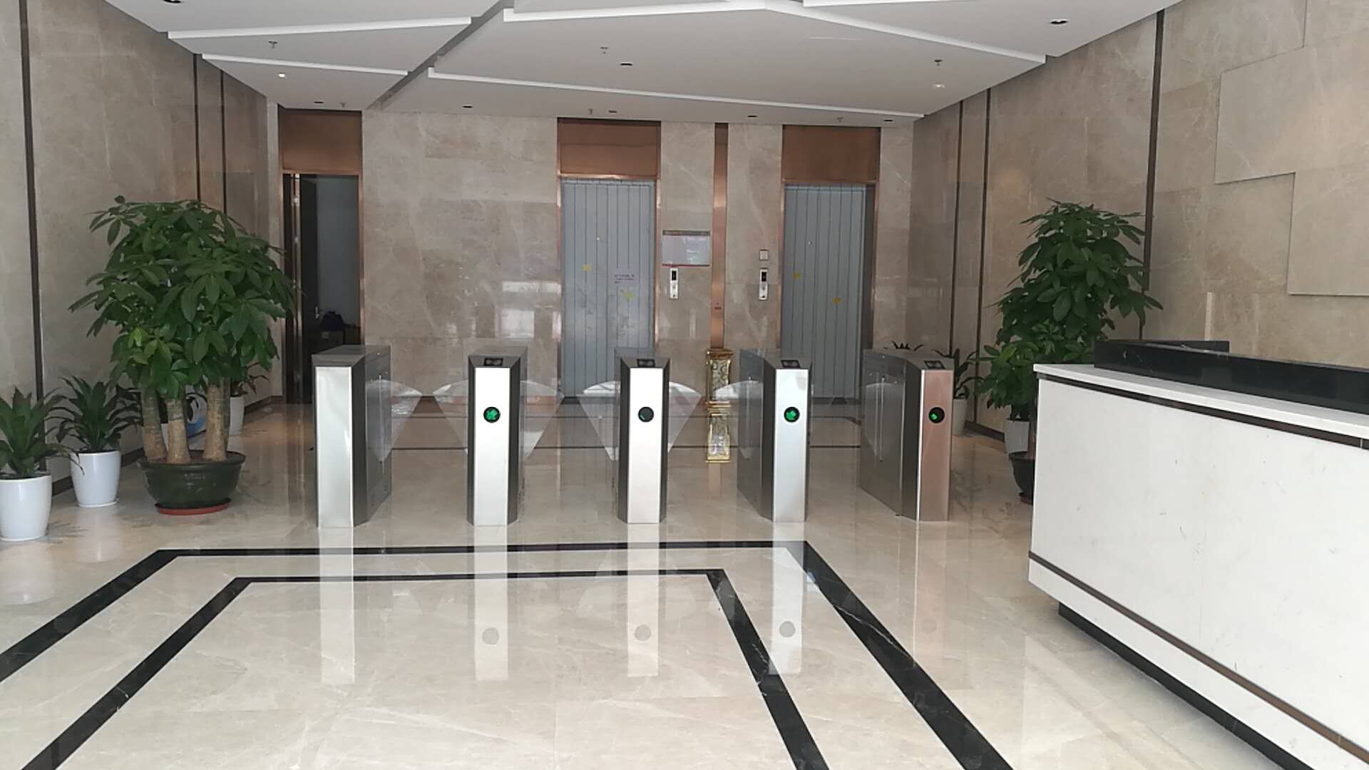 中正財富